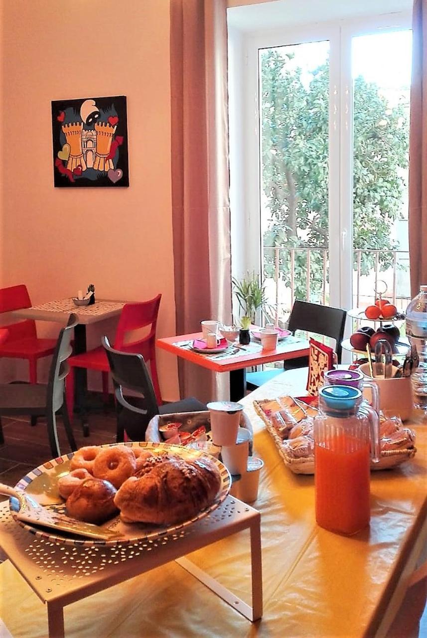 A Due Passi Dal Museo Couette-café